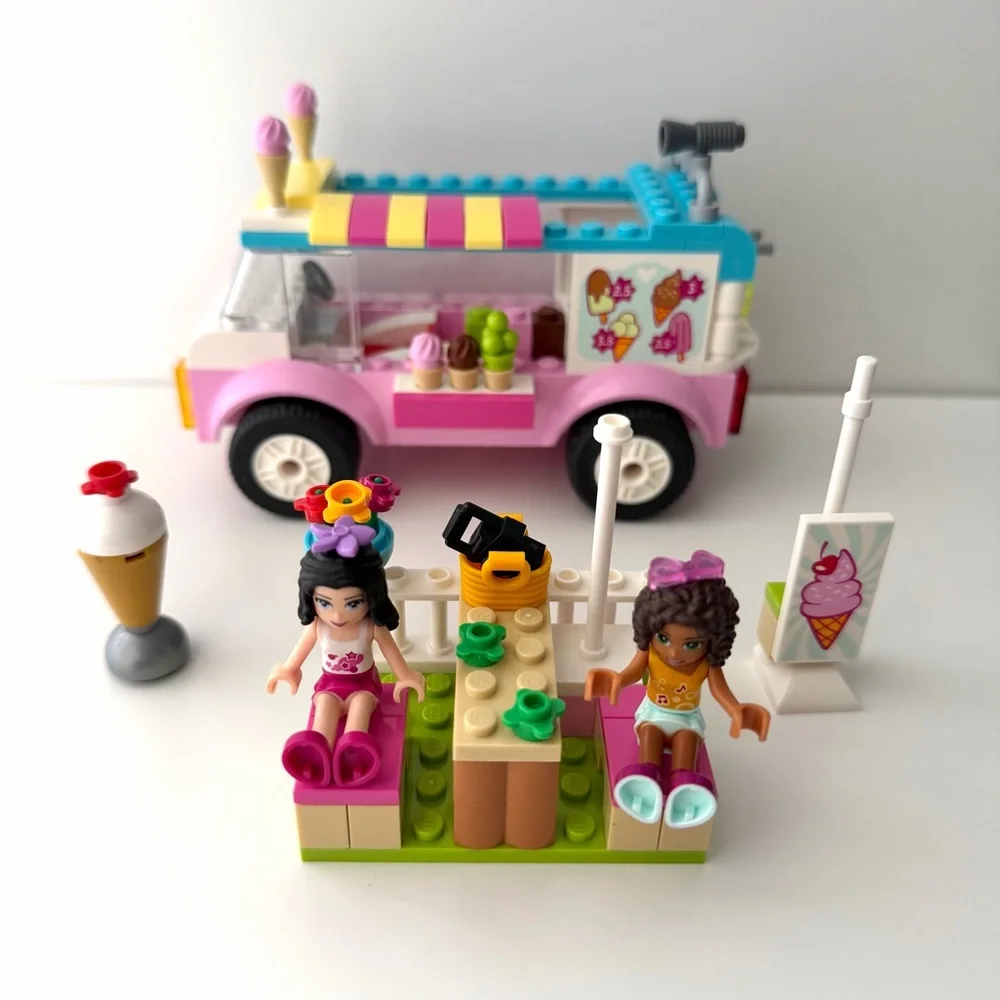 LEGO JUNIORS Emma's Ice Cream Truck #10727 (Retired Set)